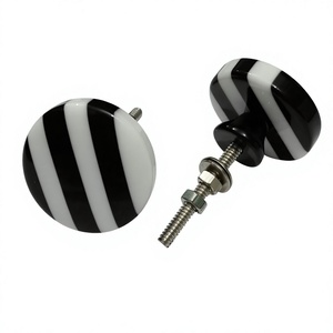Perillas de resina hechas a mano con rayas blancas y negras, ecológicas, duraderas y modernas para cajones de dormitorio, hogar, bar, hotel y gabinetes de cocina - Product Image 1