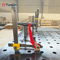 Table de soudage 3D D28 à haute planéité, table modulaire en fonte usinée CNC de précision pour l'assemblage de haute précision
