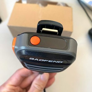 Microphone portatif étanche Baofeng Uv9r avec haut-parleur pour accessoires de talkie-walkie, réseaux radio Ip65 - Product Image 1