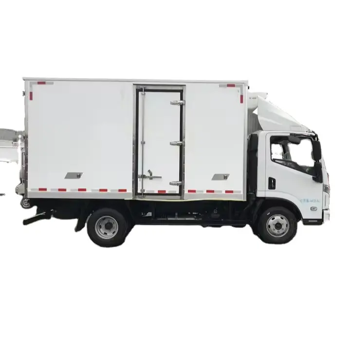 מכירה חמה מיוחדת בסין משאיות קלות גוף KAM משאיות מטען קטנות גוף משאית קירור