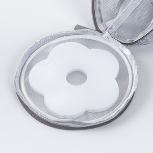 Sac à linge flottant gris argenté, sac de lavage en maille réutilisable pour sous-vêtements et vêtements délicats - Product Image 3