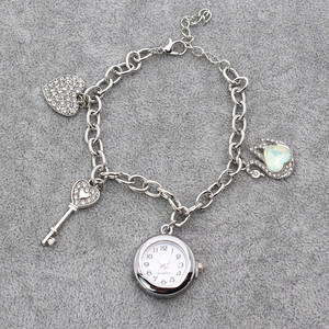 <span class=keywords><strong>Montre</strong></span> à Quartz Bracelet <span class=keywords><strong>Tendance</strong></span> Design Personnalisé avec Perles pour <span class=keywords><strong>Femme</strong></span>, Montres-Bracelets de Luxe en Gros pour Filles - Product Image 5