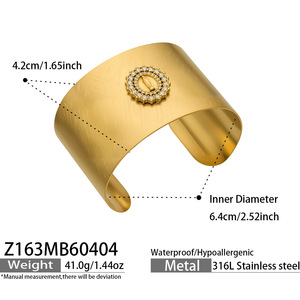 Brazaletes de Acero Inoxidable con Zirconia y Baño de Oro PVD, Antideslustre, de Alta Moda para Mujer - Product Image 6