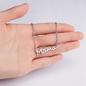Collier pendentif en acier inoxydable doré avec lettres d'amour en forme de cœur, cadeau <span class=keywords><strong>pour</strong></span> la fête des Mères et Thanksgiving, <span class=keywords><strong>pour</strong></span> femme et <span class=keywords><strong>maman</strong></span> - Product Image 4