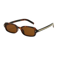 Lunettes de soleil rectangulaires 2026 pour femmes, monture petite tendance, lunettes de soleil rétro léopard punk pour hommes, protection UV extérieure