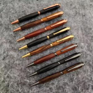 Penna a sfera in legno di sandalo eco-friendly lucidata a mano personalizzabile legno noce ebano botti penna