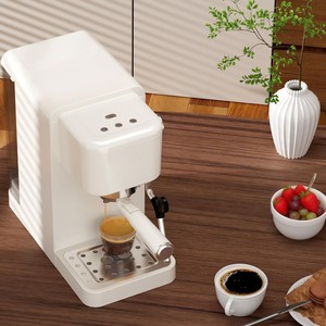 เครื่องชงกาแฟเอสเพรสโซ่ มินิ ควบคุมด้วยระบบดิจิตอล ตัวเครื่องพลาสติกสีขาวนวล สำหรับใช้ในบ้าน พร้อมเครื่องตีฟองนม ขนาด 325x170x315 มม. - Product Image 2