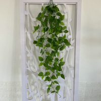 Dekorasi Tanaman Rambat Hijau Buatan LO-902 dengan Daun Pothos, Maple, dan Anggur
