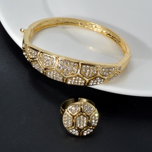 Juego de Joyería de Latón Vintage con Circonita para Mujer, Chapado en Oro de 18K, para Bodas, Compromisos, Aniversarios y Fiestas - Product Image 3