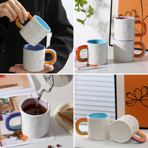 Taza de cerámica hecha a medida con asa de arcoíris, taza de café esculpida a mano para regalo. - Product Image 3