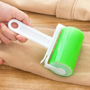 Rouleau anti-peluches portable pour vêtements, brosse de nettoyage électrostatique manuelle avec rouleaux remplaçables pour usage domestique - Product Image 2