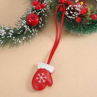 En gros, Ensemble de breloques et accessoires de Noël en cuir : porte-clés, breloques de sac, pendentifs (Père Noël, Bonhomme de neige, Homme en pain d'épices, Sapin de Noël) et accessoires cadeaux