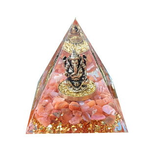 Ornement pyramidal en agate rouge Ganesha, 5 cm, décoration en résine du dieu éléphant, décoration pour la maison - Product Image 5