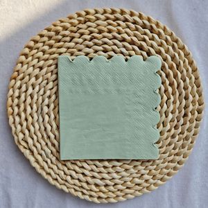 Serviettes en papier carrées de couleur unie teintées avec bordure en dentelle 250x250mm pour la vaisselle de fête d'anniversaire - Product Image 3