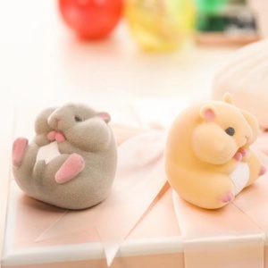 ตุ๊กตาหนูแฮมสเตอร์ PVC น่ารัก ตกแต่งสวนจิ๋ว ของเล่น ของขวัญ กาชาปอง ตุ๊กตาหนูแฮมสเตอร์กำมะหยี่ - Product Image 3