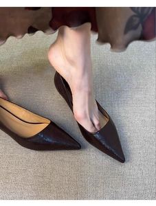 French-style Business Casual Pointed-toe Low-<b>heeled</b> Mary Jane High-<b>heeled</b> Single Shoes - Product Image 4