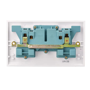 Enchufe Eléctrico Doble <span class=keywords><strong>de</strong></span> 13A con Interruptor, 250v, Resistente a la Humedad, Estándar Británico, <span class=keywords><strong>de</strong></span> Alta Calidad, para Uso Doméstico y Hotelero - Product Image 2