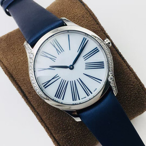 A High-<b>end</b> Designer Style Elegant Moissanite Inlaid Roman Numerals 20mm Strap Men's Fashion Wristwatch - Product Image 2