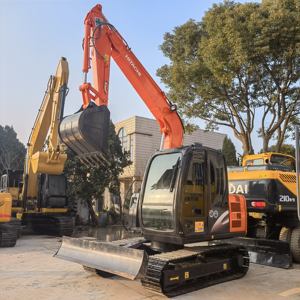 Excavatrice de 7 tonnes Hitachi ZX70 2022 avec moteur, pompe, boîte de vitesses et roulement, équipement fabriqué au Japon - Product Image 2