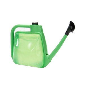 High Quality Plastic Portable Collapsible Flexible Garden Spray Watering Can Bag Luxury Plastic Garden Watering Can for Plants