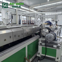 Ligne d'extrusion de tuyaux renforcés à nervures en spirale en PVC, machine de fabrication de tuyaux d'aspiration flexibles en PVC pour le transport de céréales et la ventilation