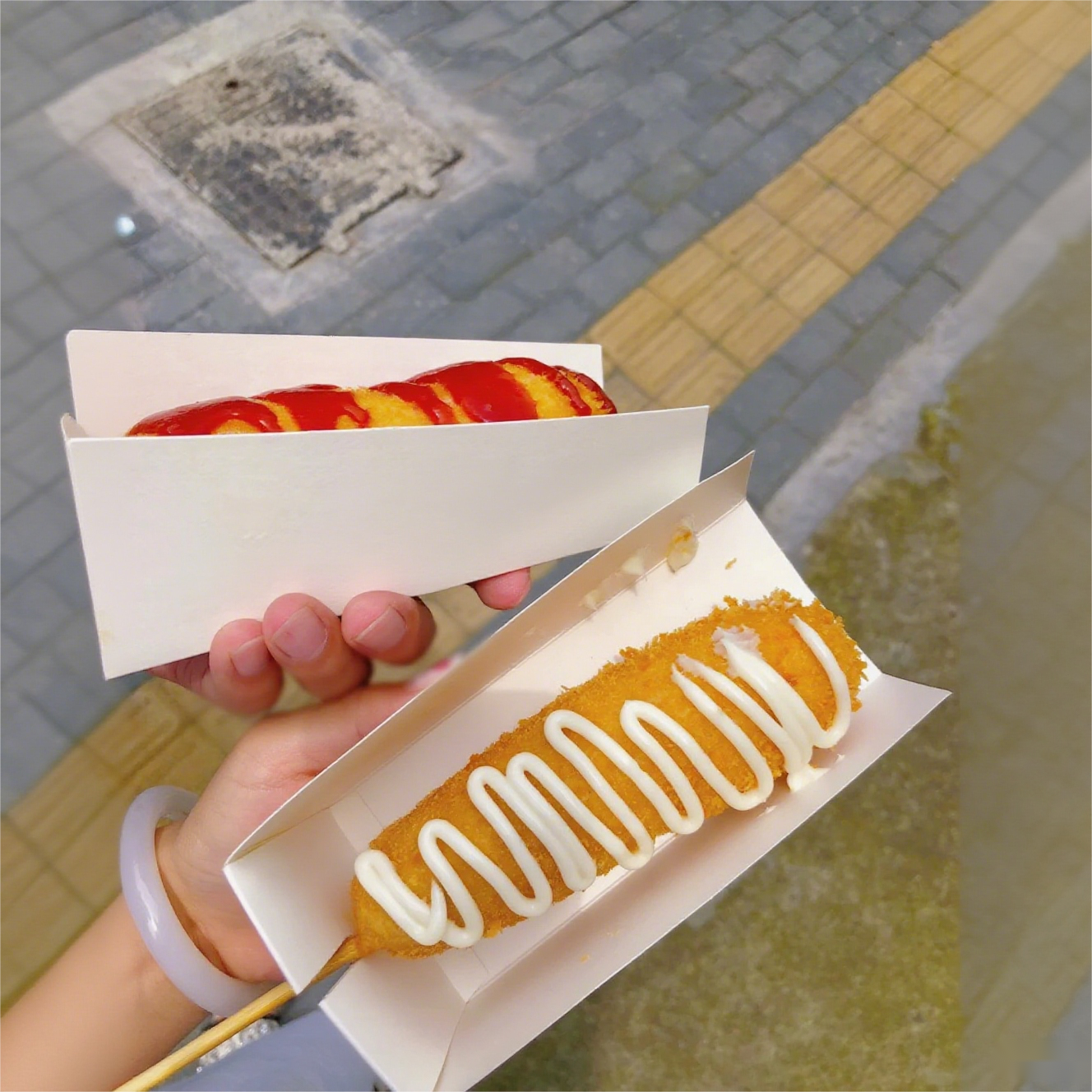 กล่องฮอทดอกสีขาว