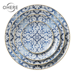 Commercio all'ingrosso di cerimonia nuziale decorativa <span class=keywords><strong>piatti</strong></span> blu modello di Fiore bone china <span class=keywords><strong>piatti</strong></span> in porcellana con bordo in oro stock in uzbekistan - Product Image 1