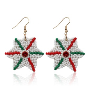 Boucles d'oreilles de Noël en perles de rocaille assorties à la mode - Product Image 4