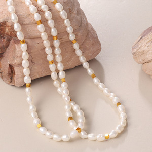 <span class=keywords><strong>Collana</strong></span> di Perle d'Acqua Dolce Placcata <span class=keywords><strong>Oro</strong></span> in Acciaio Inossidabile, Resistente all'Ossidazione e Impermeabile, <span class=keywords><strong>con</strong></span> Ciondolo a <span class=keywords><strong>Medaglione</strong></span> e Catena di Perline - Product Image 3