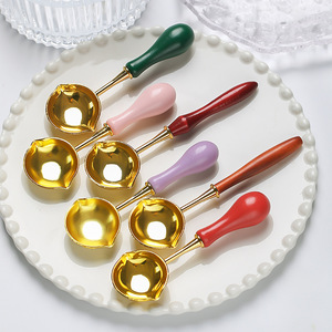 Cuillère à double embout dorée pour la cire, outil de scellage, accessoire pour la cire, ensemble de cuillères chauffantes pour la fusion des granulés de cire - Product Image 1