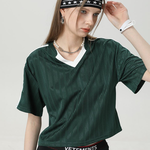 OEM ODM Wholesale Custom New Arrival <b>Y2K</b> Cropped Soccer Jersey Women's Burgundy Striped V Neck Short Sleeve Crop <b>Top</b> Wholesale - Product Image 5