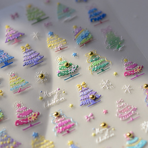 Pegatinas de Uñas Navideñas 5D, Diseño de Árbol de Navidad y Copos de Nieve, Calcomanías Autoadhesivas en Relieve para Arte de Uñas, para Manicura DIY en Salón - Product Image 1