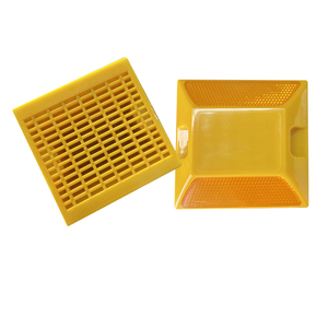 उच्च चिंतनशील प्लास्टिक रोड स्टड - Product Image 2