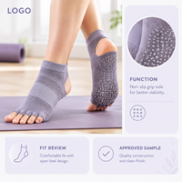 Chaussettes de yoga sans orteils à talon ouvert, avec grip crème, ajustement flexible, couverture directionnelle, construction à bout plat, en maille respirante pour studio