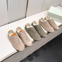 Baskets plates italiennes originales minimalistes en daim mat avec talon contrastant, semelle intérieure souple, style vintage, chaussures décontractées quotidiennes pour femmes