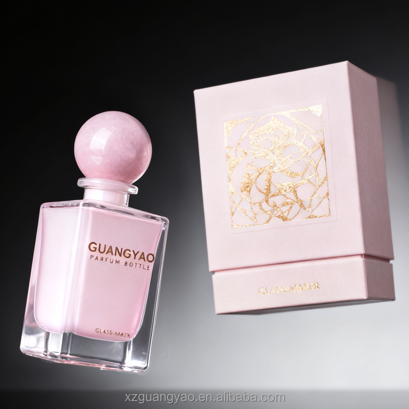 耐久性と汎用性に優れた、グローバルビジネスバイヤー向けのスクエア