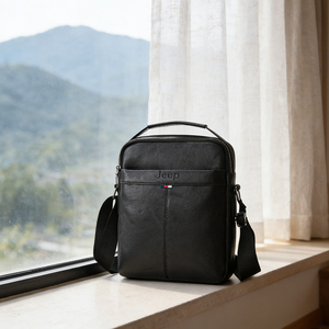 กระเป๋าคาดลำตัวผู้ชายราคาส่ง ดีไซน์วินเทจสุดหรู กระเป๋าสะพายข้างหนัง PU ใส่โทรศัพท์ได้ พร้อมซิปปิด กันน้ำ - Product Image 3