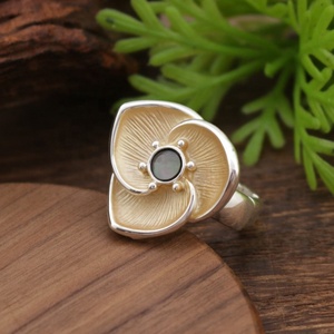 Cao cấp phụ nữ thanh lịch hoa trà hoa men nhẫn cổ điển đàn hồi dây có thể điều chỉnh chunky nhẫn - Product Image 4