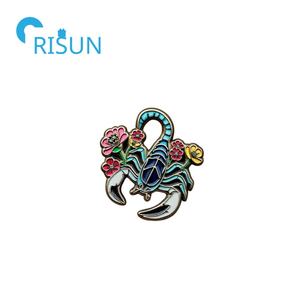 Fabrication personnalisée émail or scorpion épingle insigne toxique désert scorpion épinglette bijoux cadeaux animaux mer nourriture broche broche - Product Image 5