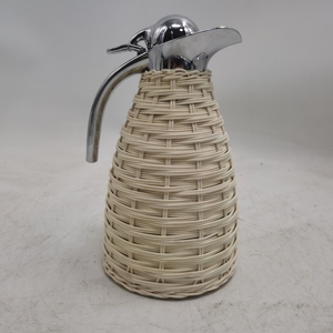 <span class=keywords><strong>Pichet</strong></span> en rotin <span class=keywords><strong>thermos</strong></span> de bouteille d'eau isolée sous vide en acier inoxydable tissé en rotin personnalisé de style européen Offre Spéciale - Product Image 4