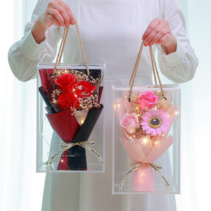 Scatola Regalo Trasparente Pieghevole Ecologica per Fiori di Sapone con Manico per <span class=keywords><strong>San</strong></span> Valentino e Natale in Materiale PVC - Product Image 3