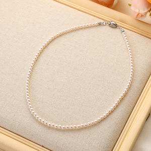 Collana di perle semplici rosa chiaro all'ingrosso di moda bianca Elegan lusso per ragazze colletto lungo alla moda collana di perle per le donne - Product Image 5