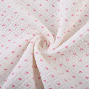 בד ז'קארד ספנדקס פוליאסטר TC בהדפס לבבות, סרוג, במשקל כבד 380 גרם למ\\\"ר, בהתאמה אישית סיטונאית - Product Image 3