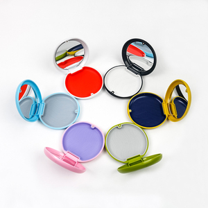 กล่องเก็บอุปกรณ์จัดฟันแบบแม่เหล็กทรงกลมขนาดเล็ก พร้อมกระจก  สำหรับใส่รีเทนเนอร์  สามารถใส่โลโก้ได้  มีหลายสี - Product Image 1