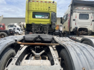Camion tracteur SINOTRUK HOWO 6x4 d'occasion <span class=keywords><strong>de</strong></span> 380 CV, année 2018, camion remorque d'occasion <span class=keywords><strong>de</strong></span> haute qualité pour charges lourdes - Product Image 4