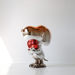 Bonita caricatura para adorno de amor tema TV película interior estatua dorada escultura <span class=keywords><strong>Snoopy</strong></span> para Artes Pop hogar artesanía de resina - Product Image 3