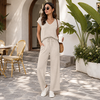 Ensemble deux pièces personnalisé pour femme : haut col en V coupe droite et pantalon large à cordon de serrage, avec boutons et ceinture, couleur unie
