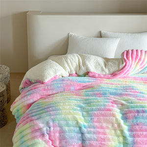 Manta y Cubrecama Infantil de Pelo de Conejo, Tejida en Terciopelo, Ecológica, de Doble Cara, con Estampado de Arcoíris - Product Image 3