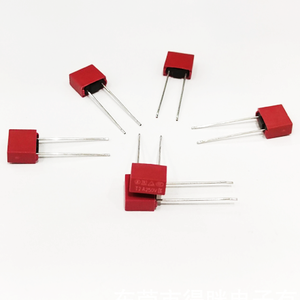 אספקה ישירה מהמפעל נתיך תרמי מרובע TE5T 4A5A6.3A 250V בעל יכולת ניתוק גבוהה, נתיך תרמי פלסטי להגנה על חשמל - Product Image 3