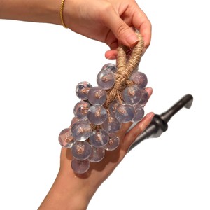 Savon Solide Transparent Fait Main en Forme de Grappe de Raisins, Aromathérapie, Parfum Longue Durée, Contrôle du Sébum, Savon Parfumé Imitation Raisin - Product Image 1